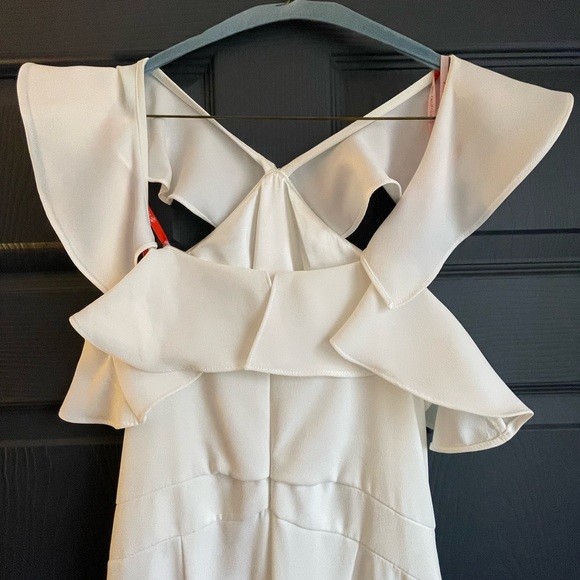 Monique Lhuillier white jumpsuit, size 6 - Picture 7 of 9